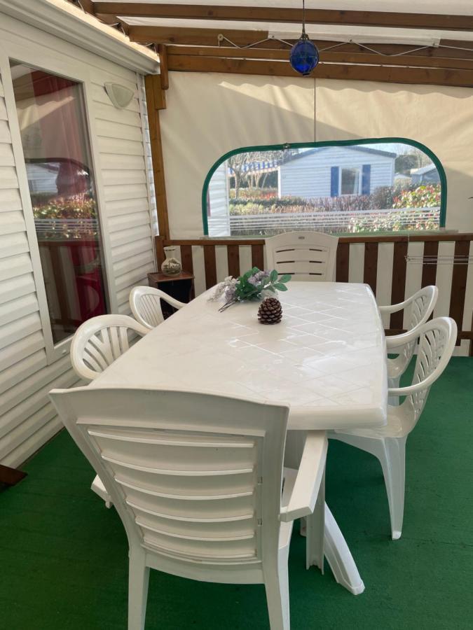 Mobil Home Parfait Etat Sur Camping Arvert Екстериор снимка